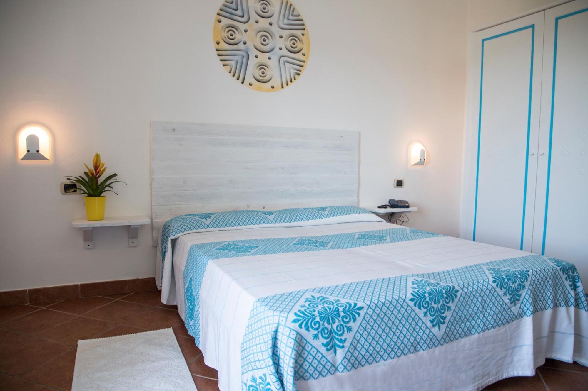 Lh Hotel La Funtana (Adults Only) Санта-Тереза-Галлура Экстерьер фото